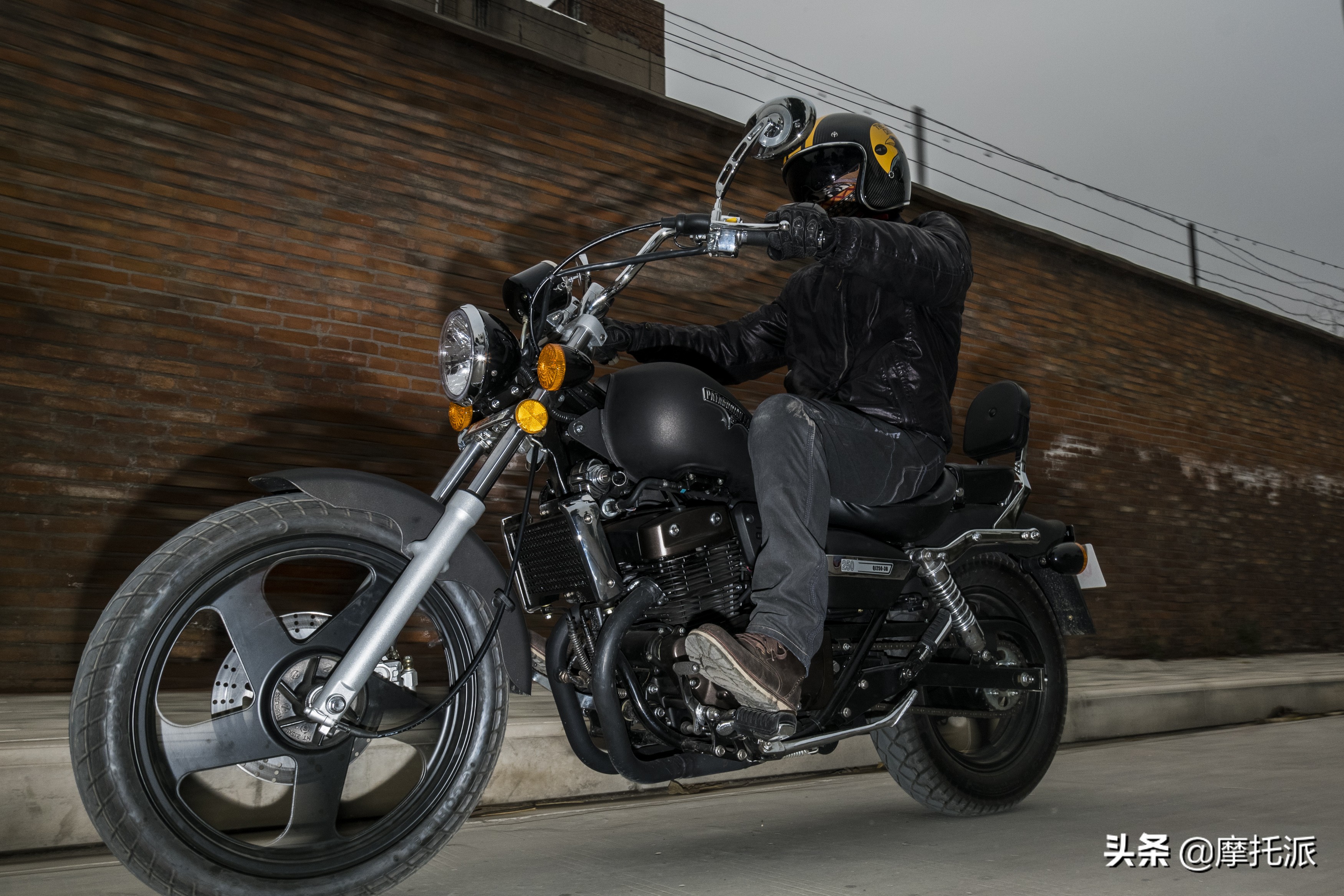 售价16800元,钱江凯威拾光t-light 250静态测评