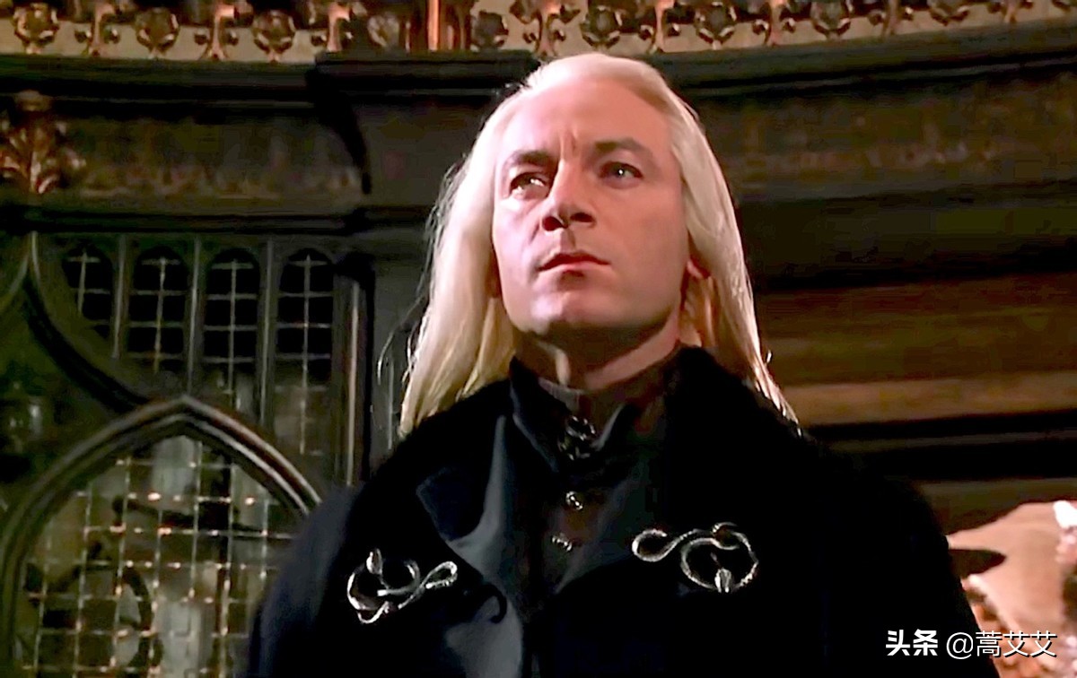 看过《哈利波特》的朋友一定都知道,黑魔头——伏地魔本人一向不相信