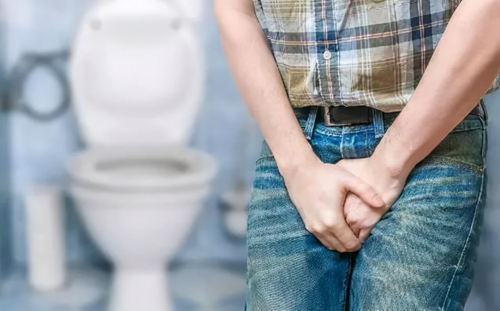 下腹痛，可能是哪些疾病的征兆？男女也有不同，5种情况尽快就医