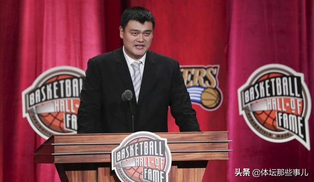 姚明服役过哪些nba球队(41岁却退役10年，回顾姚明的NBA生涯，入选名人堂不该有争议？)