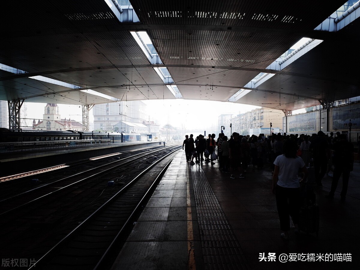 “爸爸离开后，我也不想活了”：遭遇亲人离世，如何才能重新生活