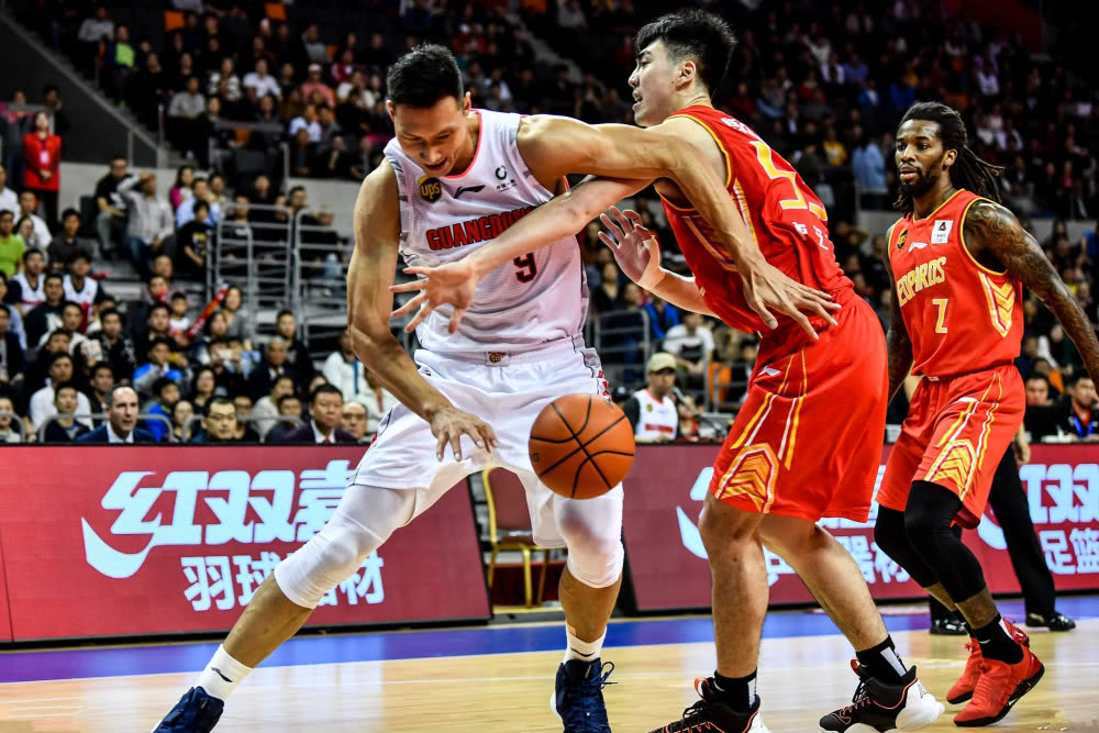 nba为什么有广州龙狮(为什么广东省就有三支CBA球队？专业解说员：拥有一支球队很烧钱)