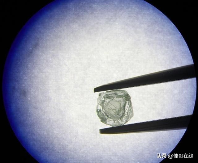 钻石里还有一颗钻石：奇特的“俄罗斯娃娃”钻石是怎么形成的？