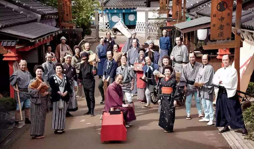 乘风纳凉的扇子，如何被古代日本用于军事，并成为武士必备挂件？