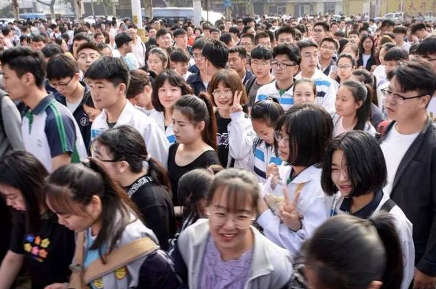 河北有所二本大学“随缘招生”，毕业就有铁饭碗，录取分数很亲民