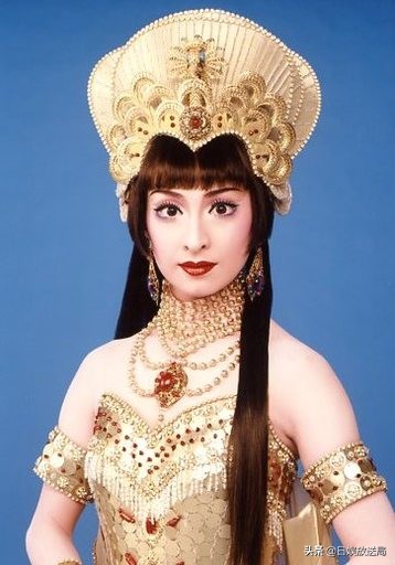 天海祐希、大地真央、黑木瞳、檀丽，盘点高人气的宝冢歌剧团OG