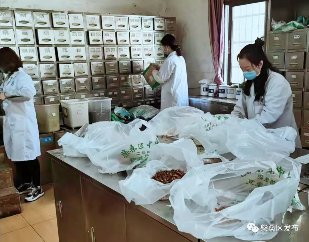 抗疫有“方”，疫情防控中的中医药力量