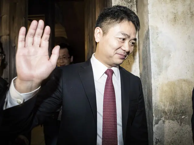 刘强东第一任老婆两人遗憾离婚，人生若只如初见，何事秋风悲画扇