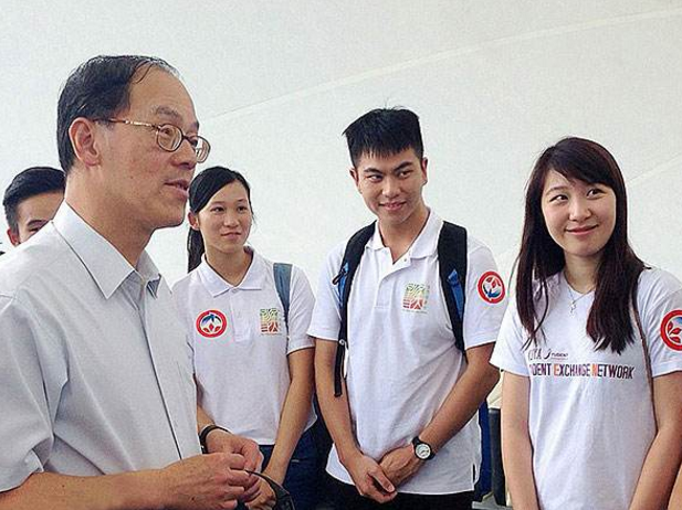 专科生想拥有“铁饭碗”,可报考公费医学生，学费还能免