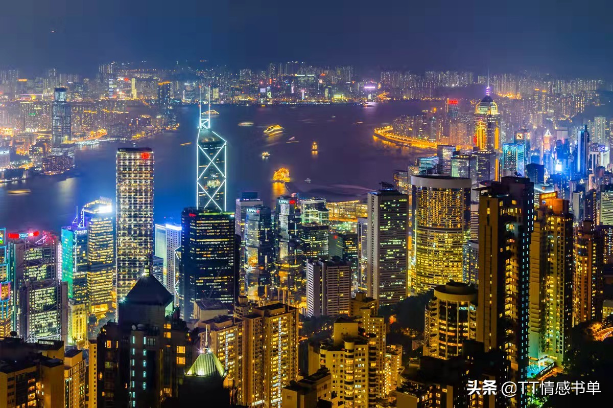 夜色很美，路灯很亮，才理解那句·目之所及皆是回忆