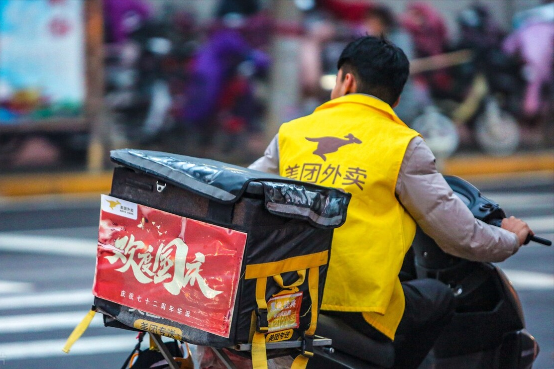 电动车极速充电1小时充满，高效便捷出行新选择