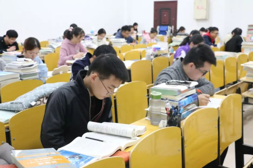 22年考研党迎来坏消息？部分高校称：将不再为全日制硕士提供宿舍