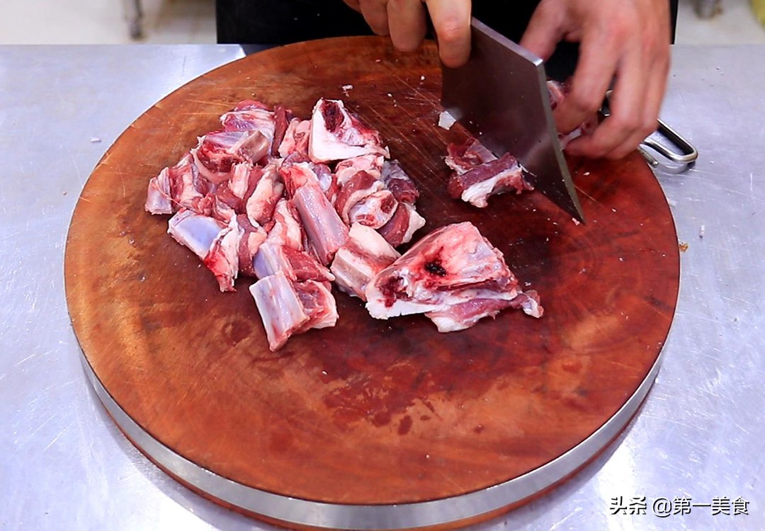 图片[2]-【干锅羊排】做法步骤图 羊排软烂入味 香辣不油腻-起舞食谱网