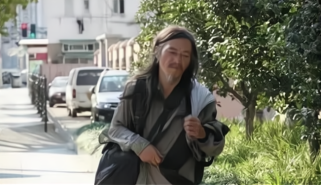 他当年以650分考入浙大，如今靠捡破烂为生，他的经历令人惋惜