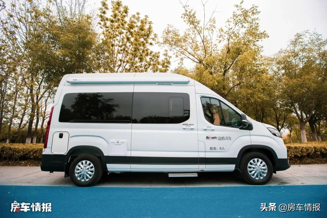 20万出头的v90房车,设计上挺花心思厕所都带专利,两口人玩刚好