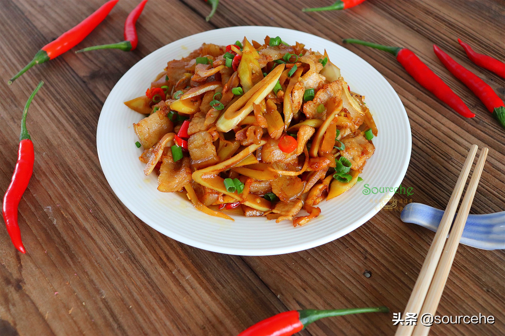 小笋炒肉怎么做好吃(小笋炒肉南方常见的家常菜)