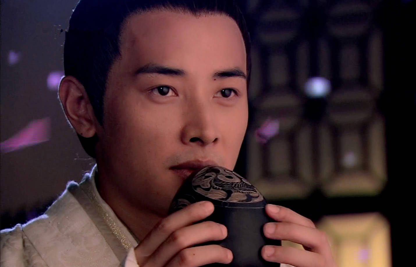 《鹤唳华亭》里罗晋演技的争议，隐藏了罗晋发展选择的无奈