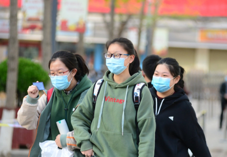 大学“生活费”应该给多少？看完这张档次表，家长们直言被忽悠了