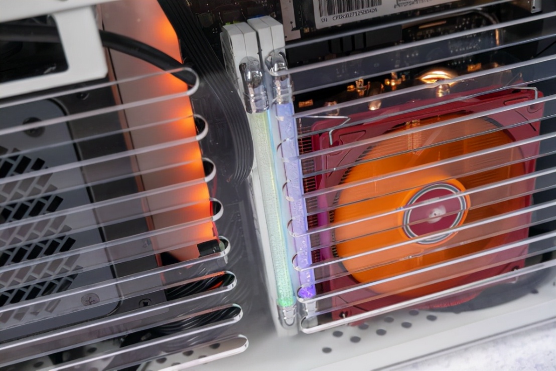 提着走的3A游戏ITX主机，超频三蜂鸟2装机体验