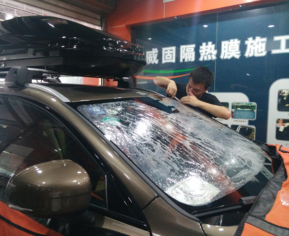 汽车玻璃贴膜怎么选？五分钟了解汽车贴膜，贴膜不求人