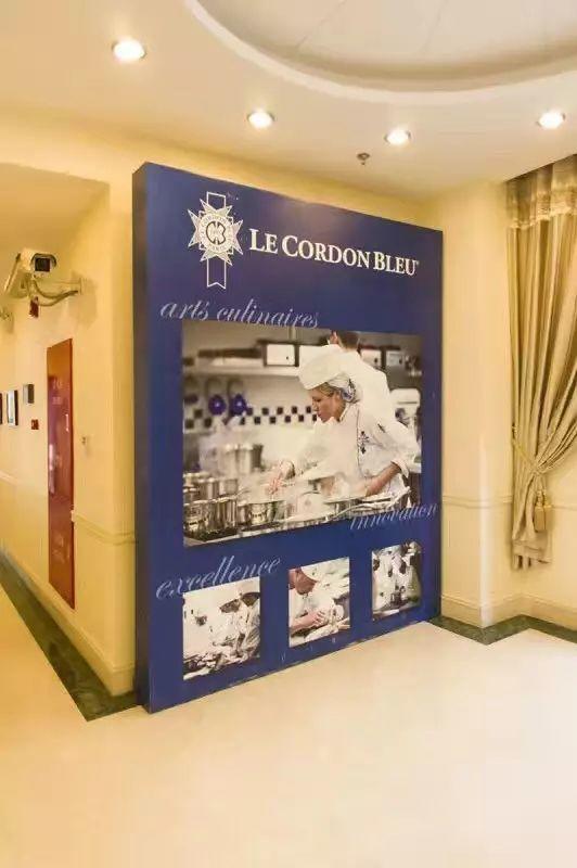 带着五岁多的女儿，走一场一个月的缓慢旅行（10）：走访上海蓝带