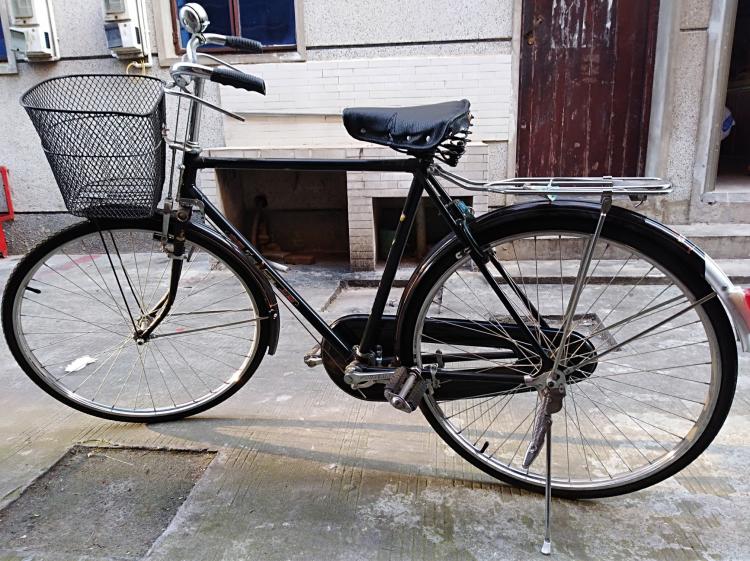 80年代,一架凤凰牌自行车只卖120元,为何大多数家庭都买不起?