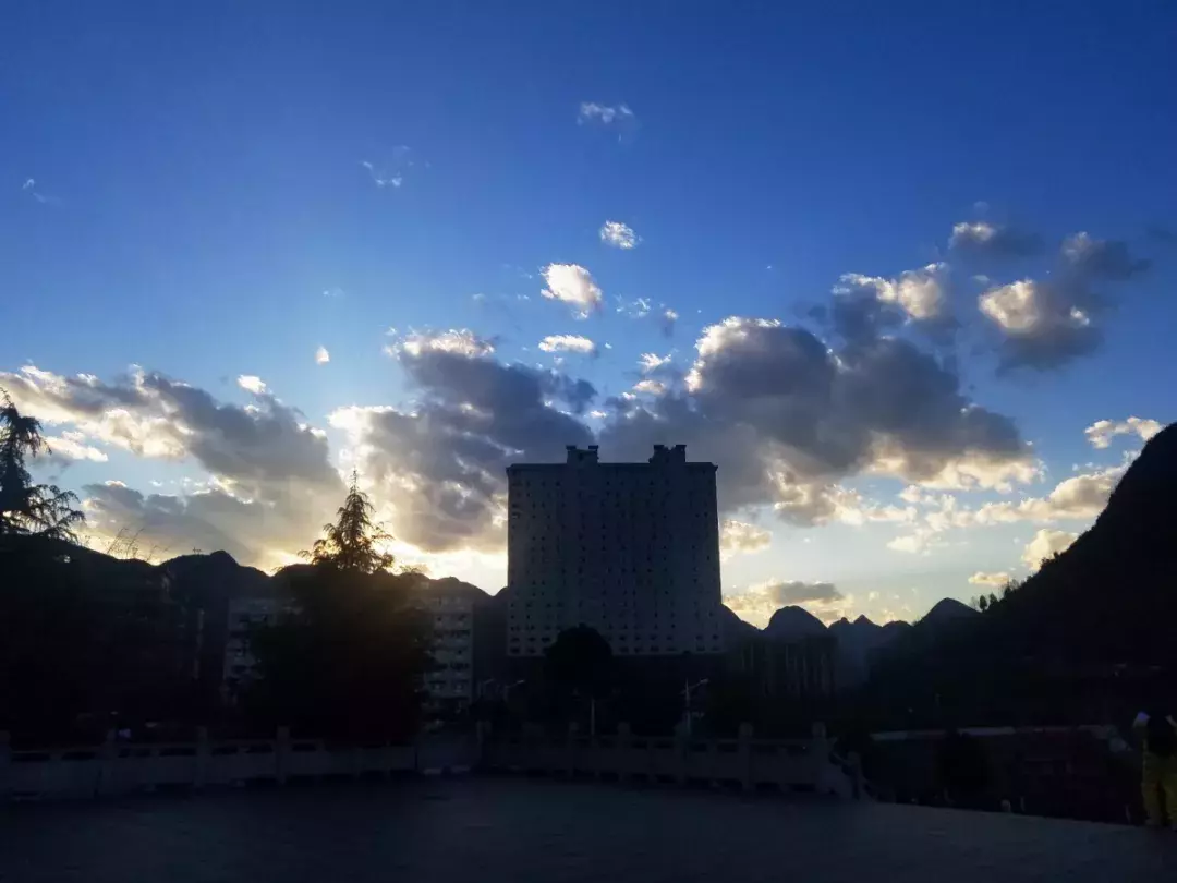 纵使时光流逝 我已不在你的身旁 我的母校市三中