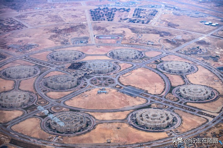 埃及开罗：产能低、人口多、小偷泛滥，军方出资4000亿迁都