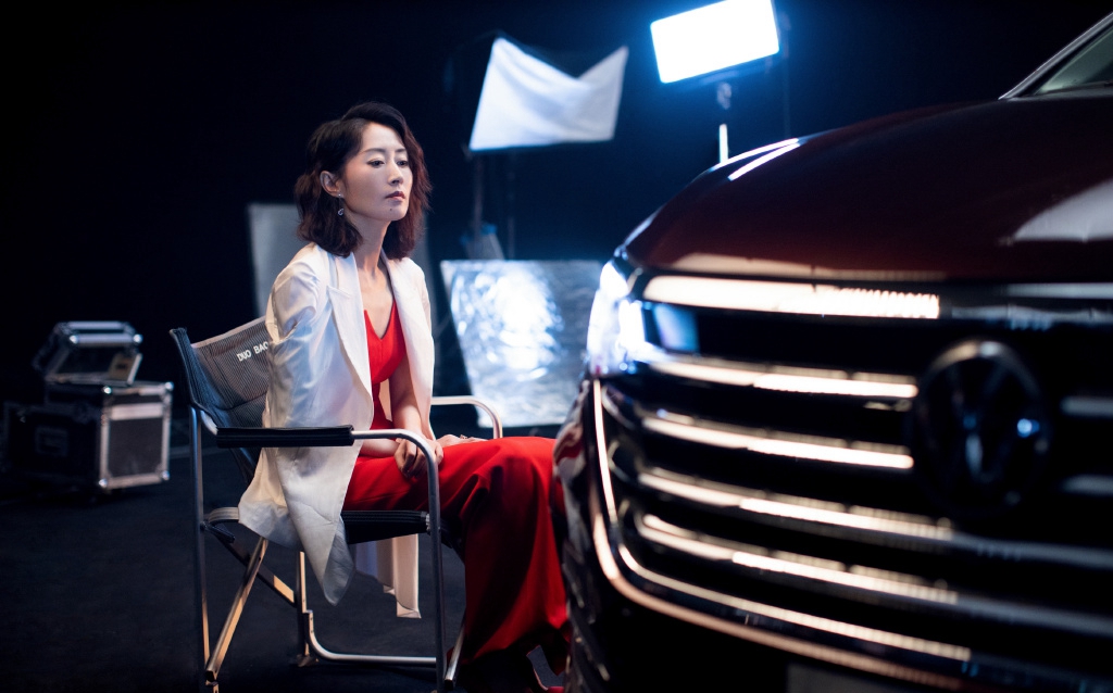 她离婚后独自抚养孩子活出人生精彩，山东女律师却惨死女儿之手