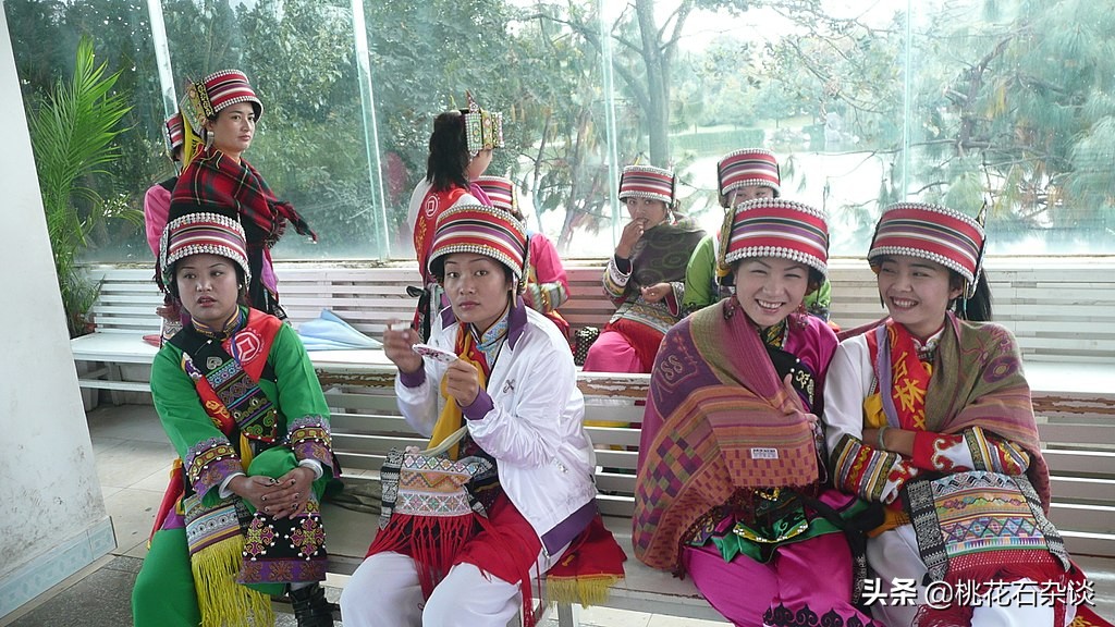 仫佬族读音及中国56个民族简介