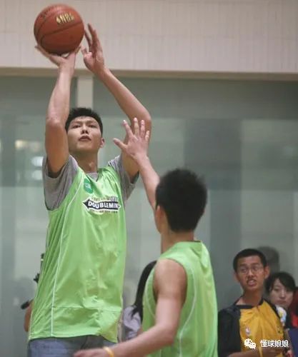 坎帕佐为什么没有nba抢签(太拼了！坎帕佐自己付费打NBA，倒贴400万)