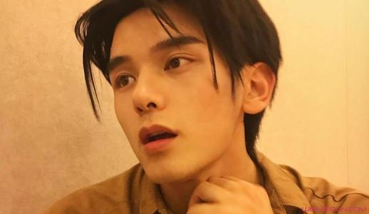 小太阳姚弛：从胖小子到文艺男神，人生是经历过灰暗仍旧选择原谅