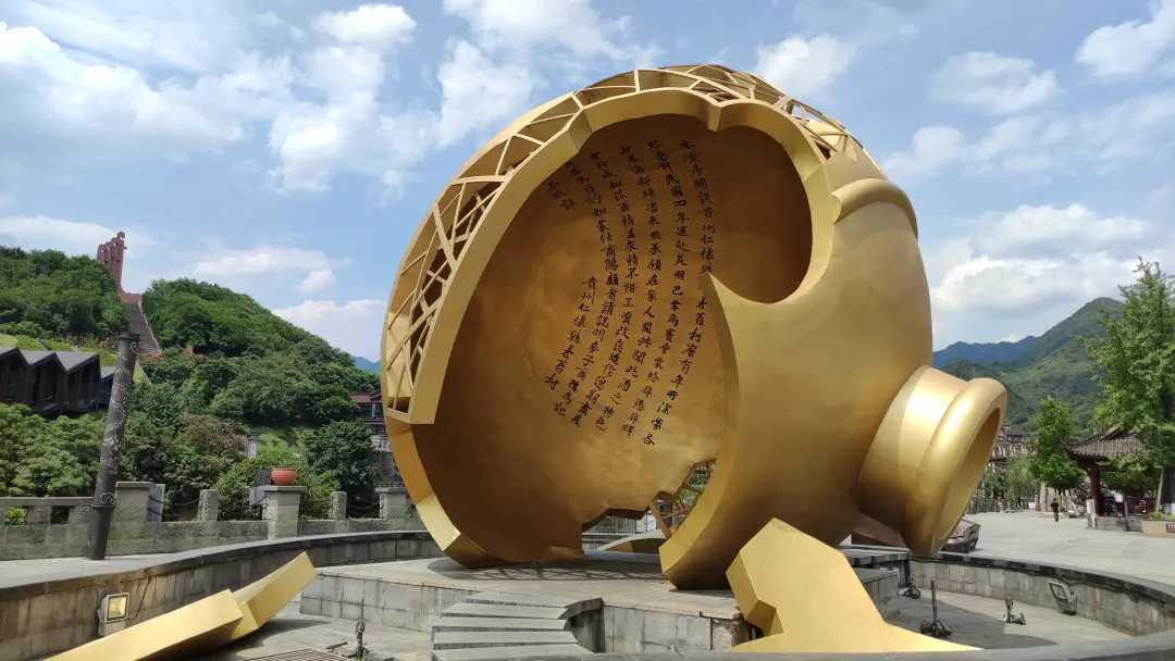 围猎茅台镇,金钱永不眠