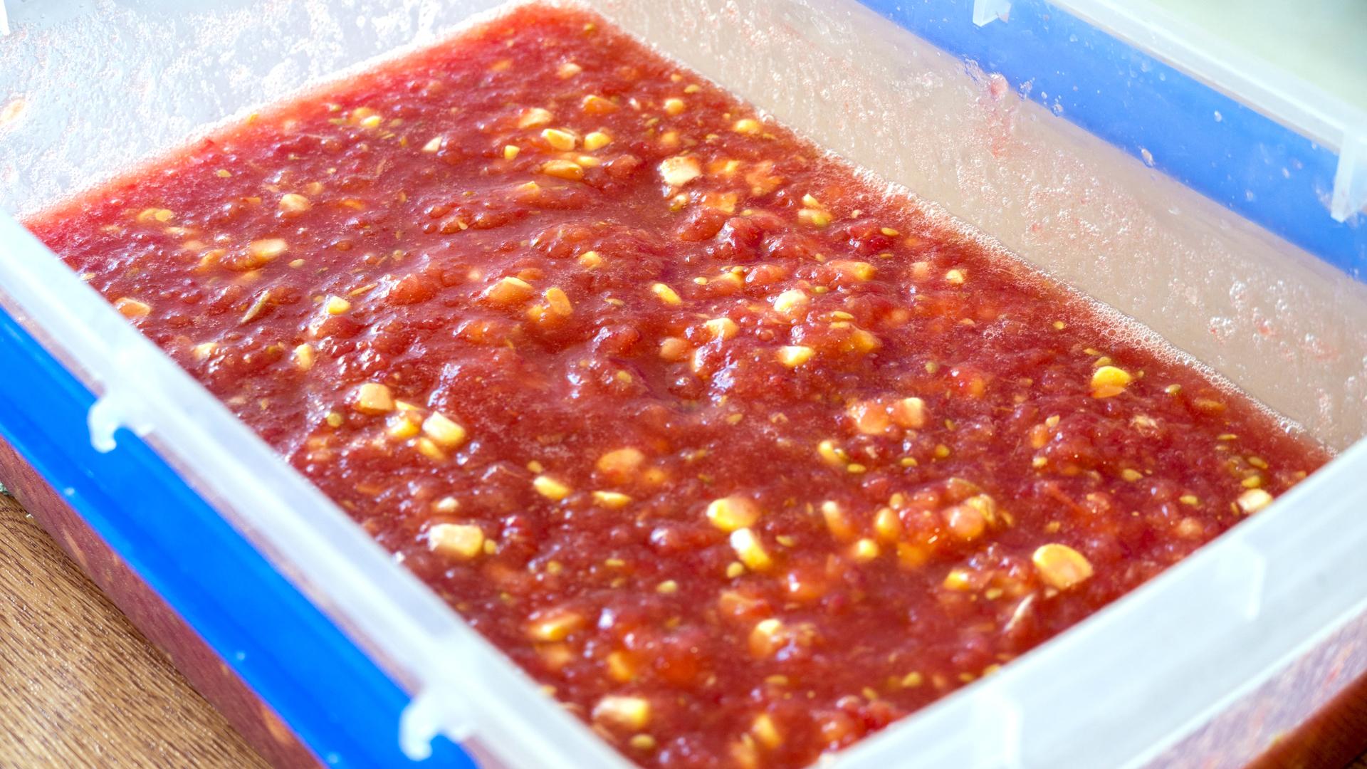 教你在家腌西红柿，1次腌10罐不够吃，做法简单，放12个月不会坏