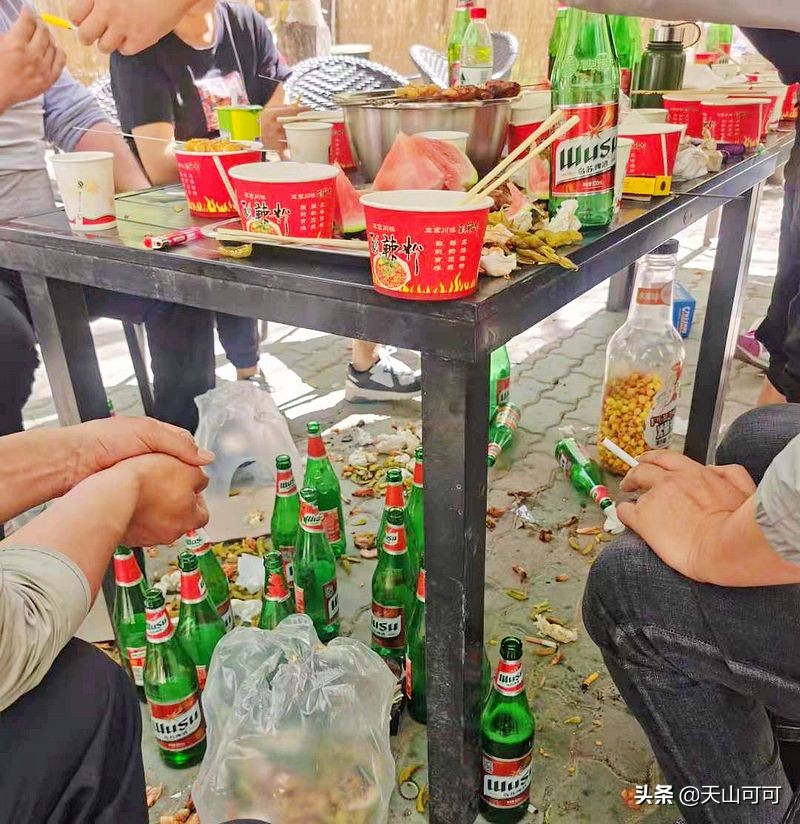 同样是啤酒，为什么乌苏啤酒能成网红，而爱喝它的却是新疆人？