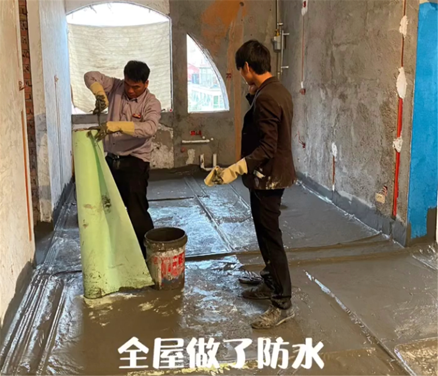 姑娘低价买下80㎡“老破小”阁楼，改造成温馨小家，前房主：后悔