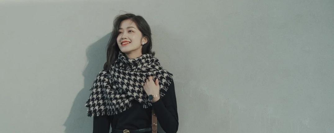 秋冬必不可少的长围巾，“六种系法”简单又好看，很实用