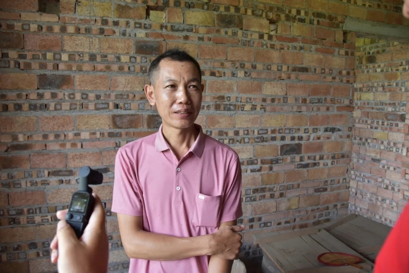 湖南女孩胡欣宇647分，被上海交大录取，喜讯传来，父母笑容灿烂