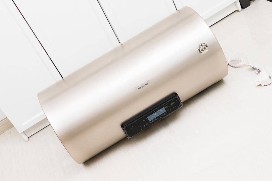 在无漏水烦恼，AO史密斯电热水器体验，终生免换镁棒