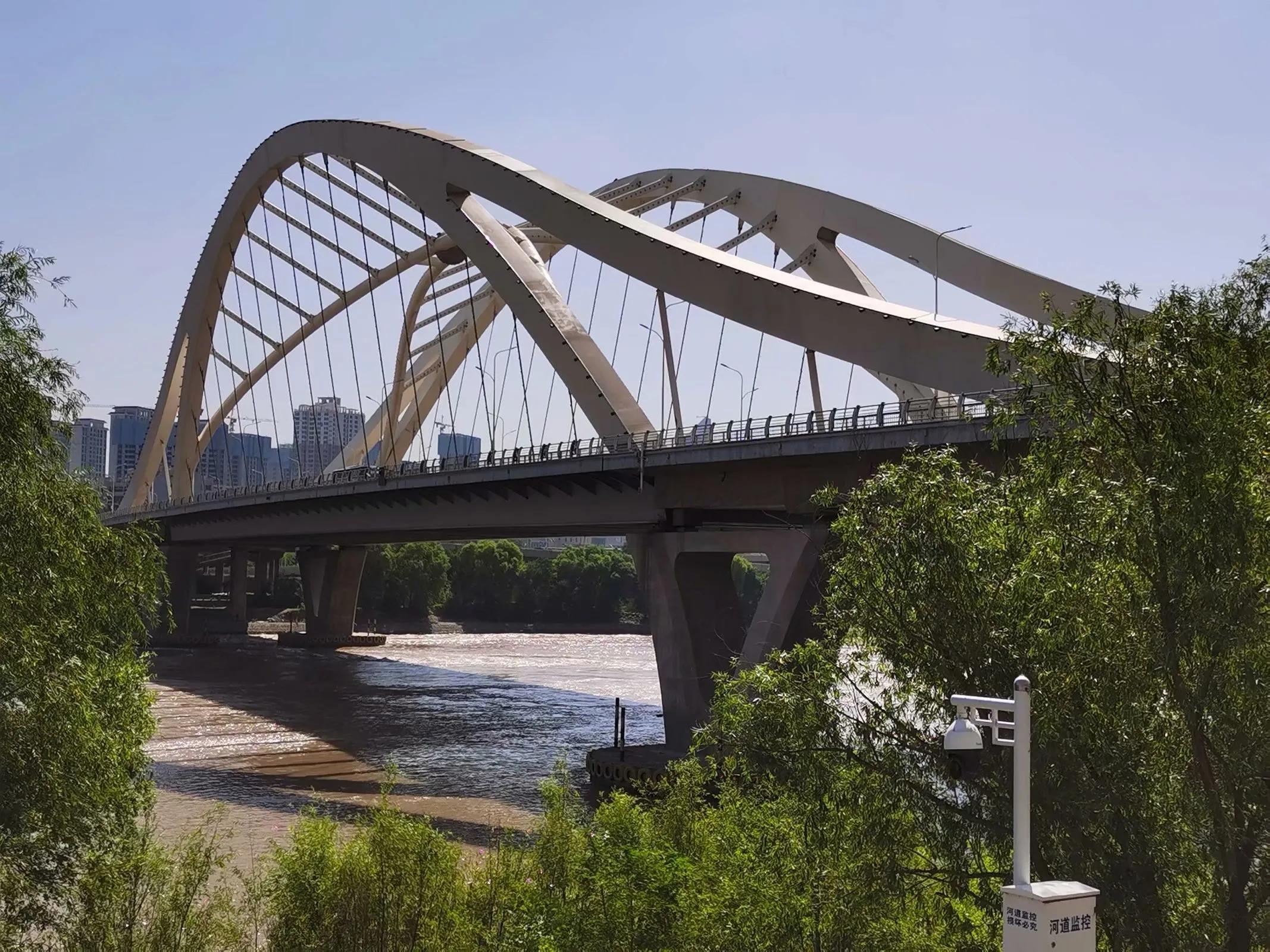 黄河桥上看兰州,一城山水半城桥_说说兰州的黄河桥(五)