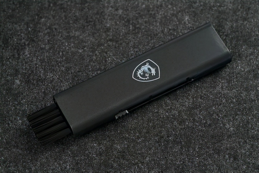 微星MPG Z690 CARBON WIFI暗黑主板评测：全面进化的暗黑之龙