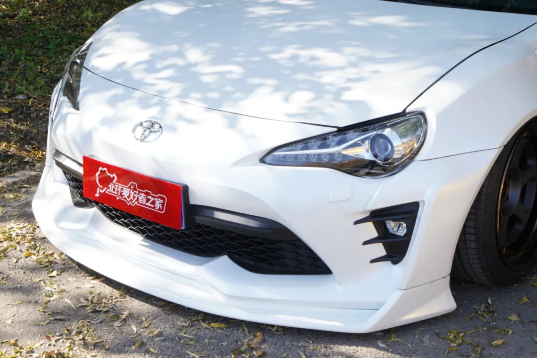 女：什么破车？男：丰田86 yyds！体验它为什么是男生的快乐源泉？