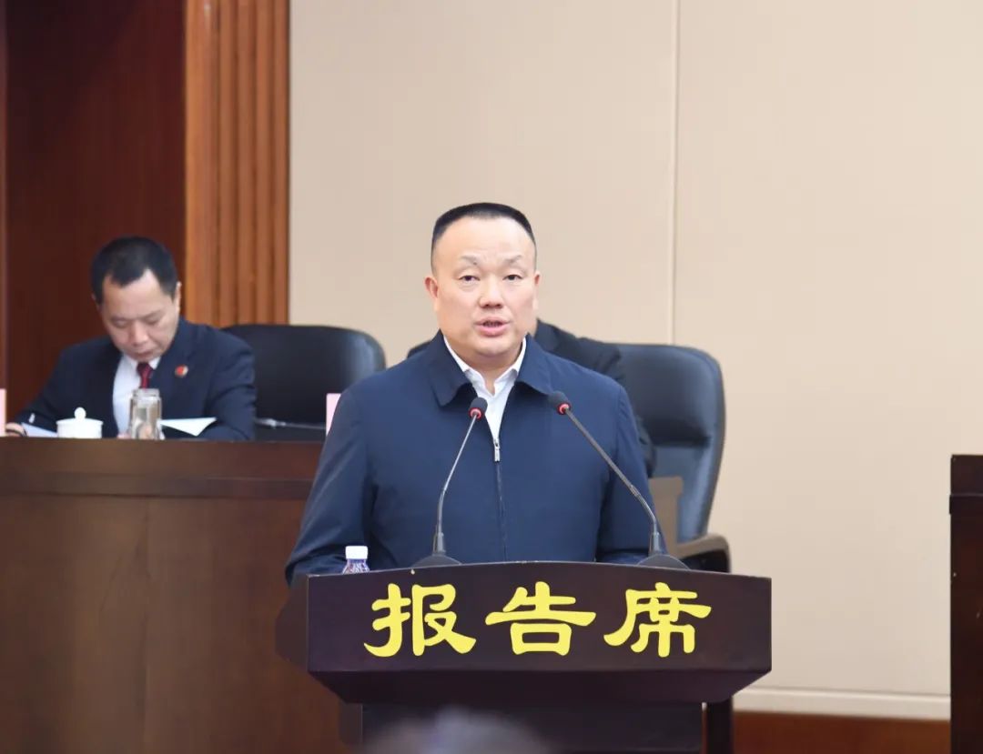 ​市五届人大常委会第四十八次会议举行第一次全体会议
