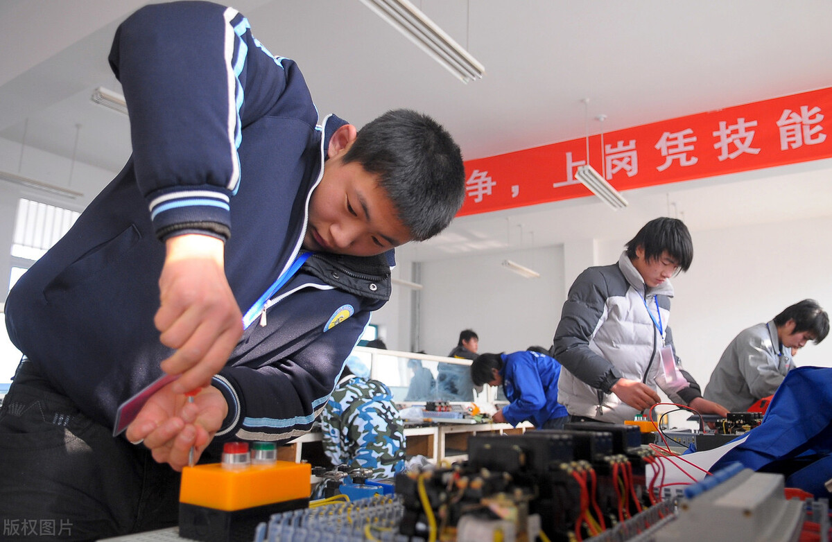 初中毕业报“1+3”升学班，拿到大专毕业证，有风险