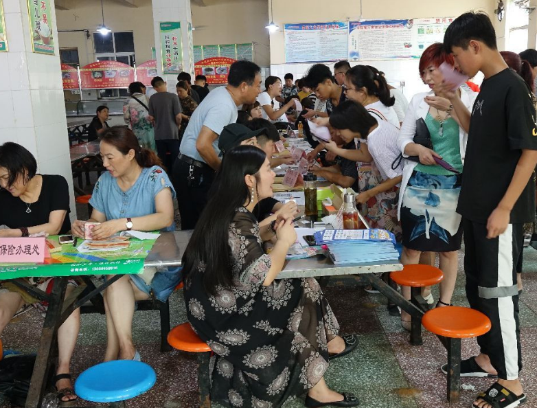 今年大学的开学时间定了，新生入学要注意4件事，此外还有好消息