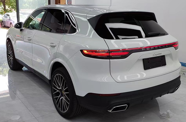 体验保时捷卡宴：外观简约，内饰奢华到夸张，动力是真“猛”