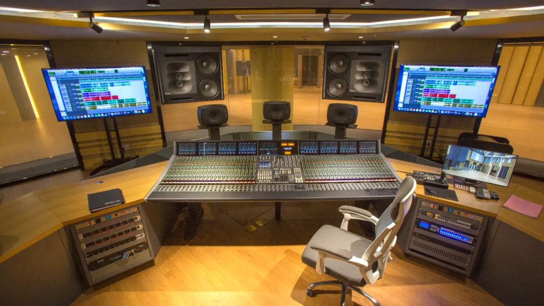 上海市现代音乐职业学校打造「录音棚集群」亮点全记录