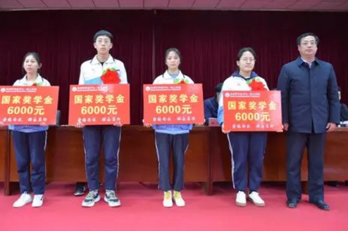 教育部开通学生热线，2021正式实行高校学生资助电话，请及时查收