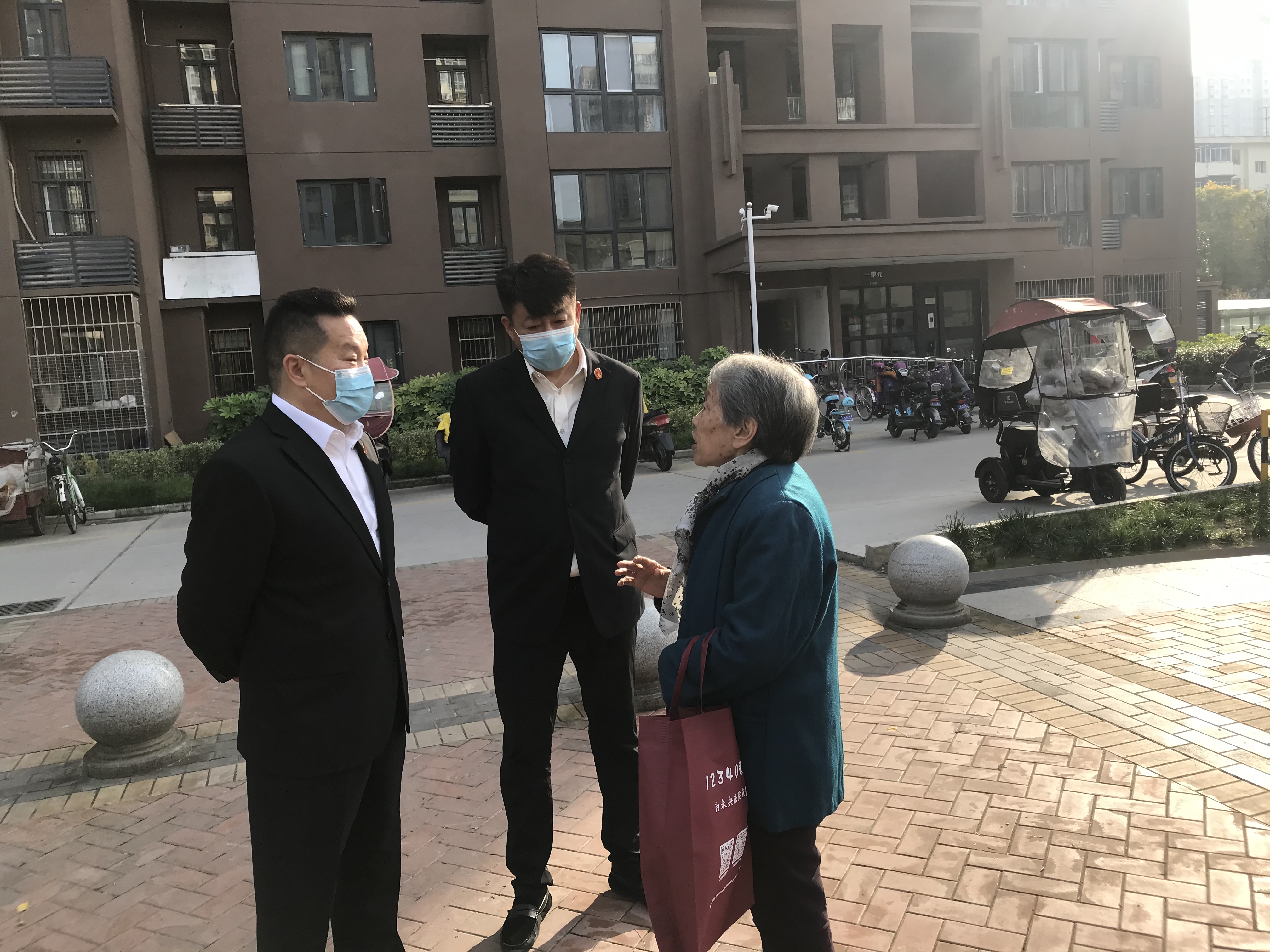 西安未央法院：携法走进社区 护航长乐未央