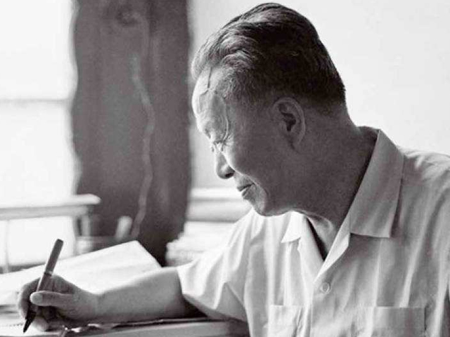 关于诗人艾青的名人名言 _晶羽文学网